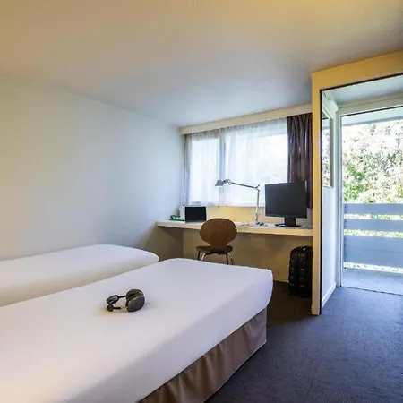 Campanile Hotel 3*