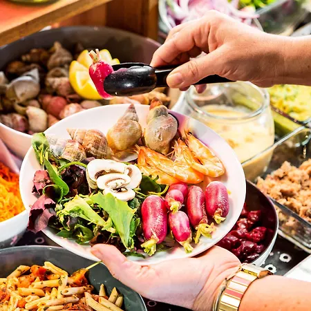 Campanile 3* Beauvais