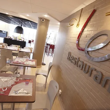 Campanile 3* Beauvais