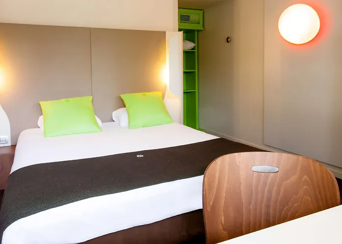 Campanile 3* Beauvais