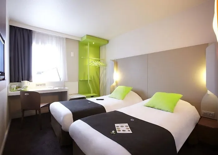 Campanile 3* Beauvais