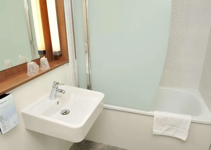 Campanile 3* Beauvais