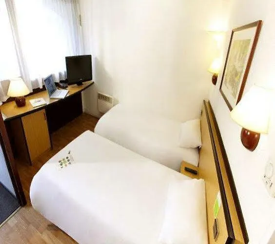 Campanile 3* Beauvais